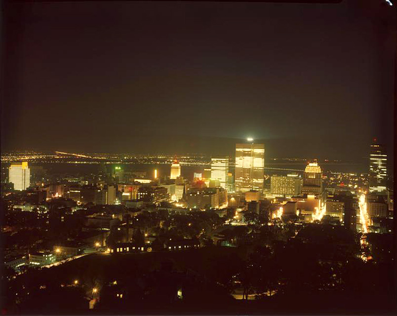 Vue panoramique du centre-ville de Montréal.