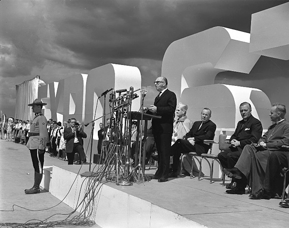Inauguration des travaux pour la création des îles de l'Expo.