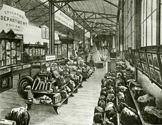 Stand du Canada à l'Exposition de Philadelphie de 1876.