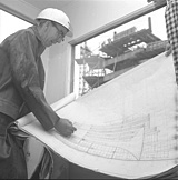 Travaux de construction sur le chantier de l'Exposition universelle de 1967 à Montréal