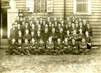 Classe de sixième au Séminaire de Québec en 1915-1916.