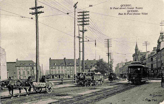 Le tramway rue Saint-Paul en 1907.