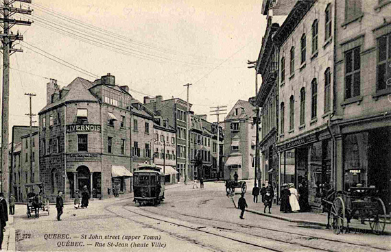Le tramway sur le trident des rues Couillard, Garneau et cte de la Fabrique.