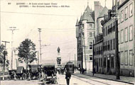 Le tramway rue Saint-Louis.